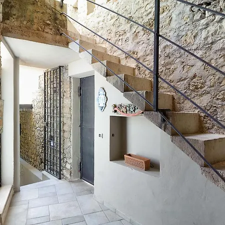 Torre Isola Bella Taormina