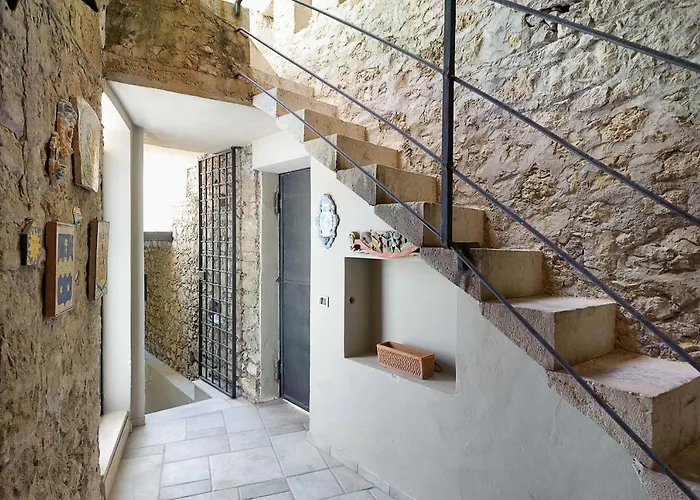 Torre Isola Bella Taormina